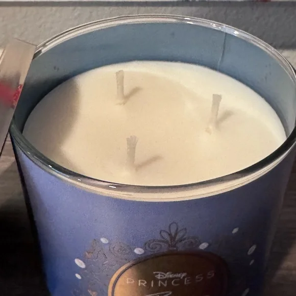 Cinderella Candle Bath and Body Works - Picture 2 of 3